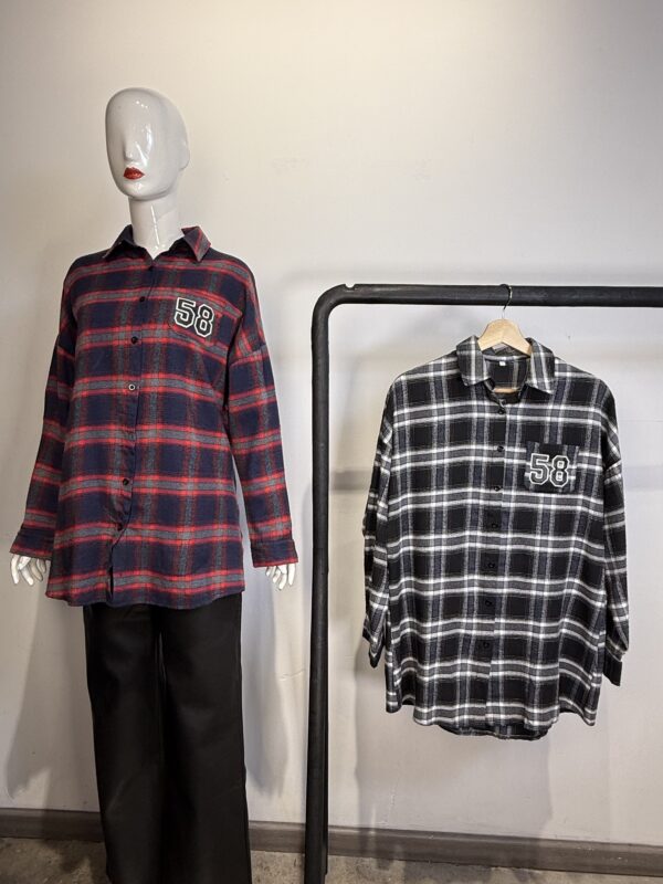 Camisa Oversize Cuadros Estilo Leñador con Detalle Numérico