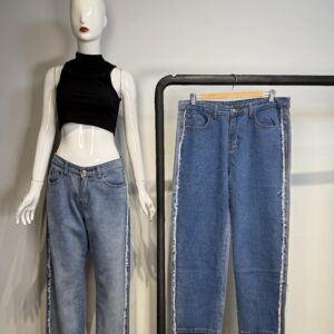 Jeans Rectos con Franja Lateral Deshilachada