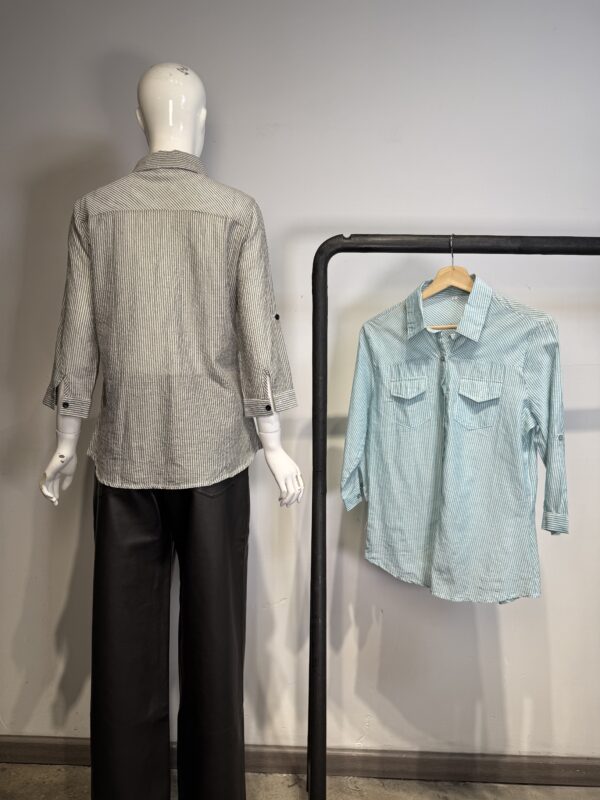 Camisa Rayas Finas con Bolsillos y Manga 3/4