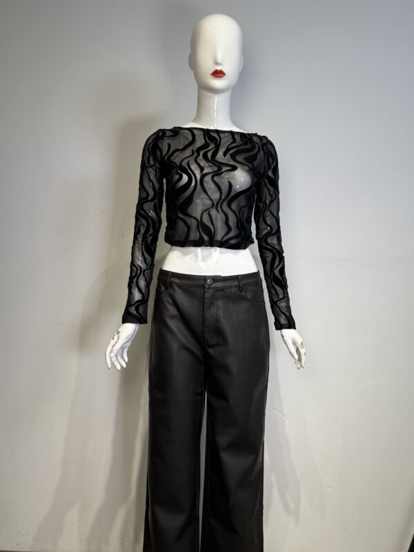 Top de Malla Transparente con Diseño Ondulado